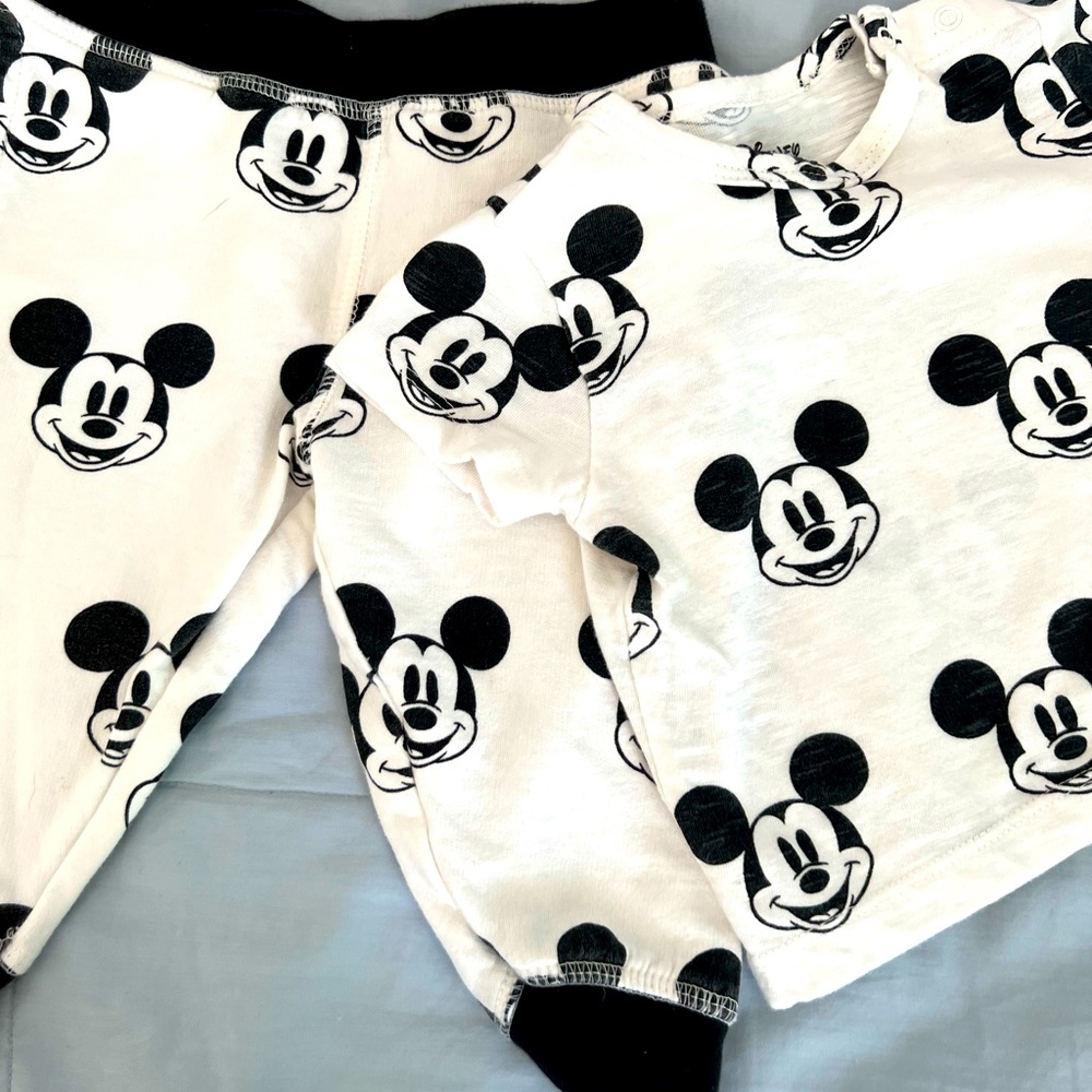 Monica and Andy Mickey Mouse matching set. Worn once at Disney ..